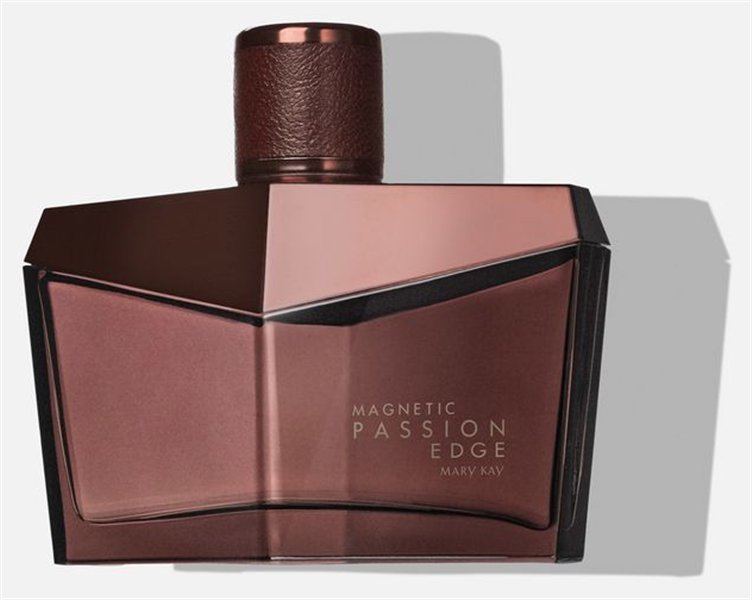 Frasco marrom do perfume masculino Magnetic Passion Edge, da Mary Kay