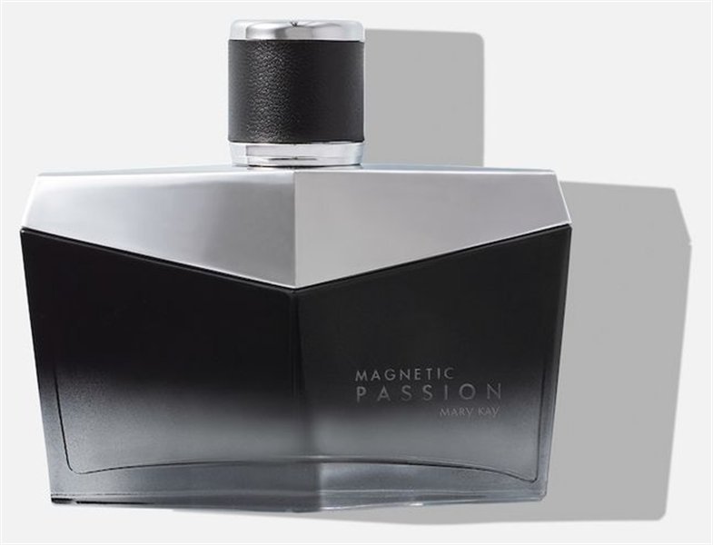Perfume masculino Magnetic Passion Deo Parfum 75 ml, da Mary Kay, frasco preto e prata